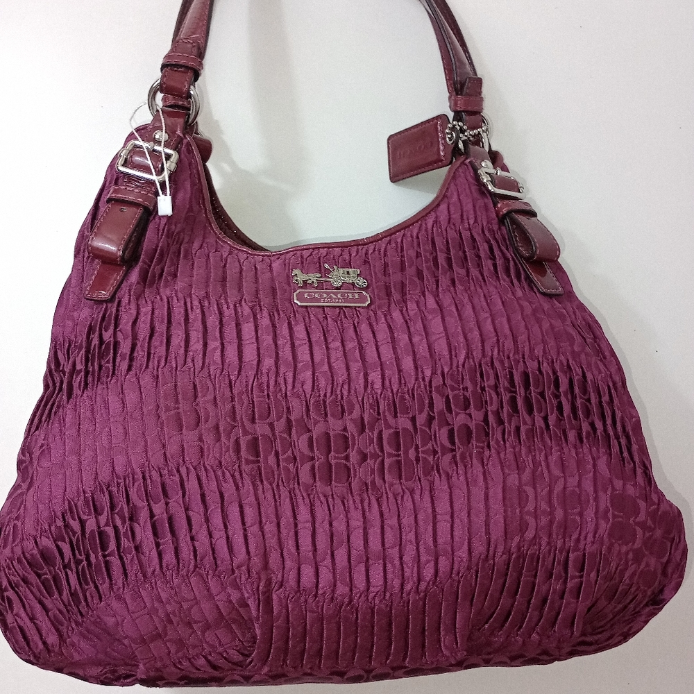 Coach "Maggie" Berry Gathered 18886 Shoulder Purse